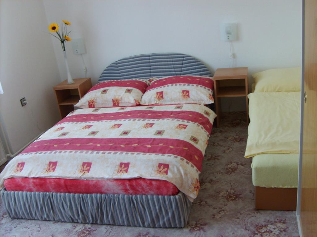 Apartman Eva Crhov Exterior photo